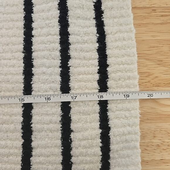 NWT‎ Madewell Off White/Black Striped Nubby Boucle-Knit Sweater Tank Size Small - Picture 6 of 9